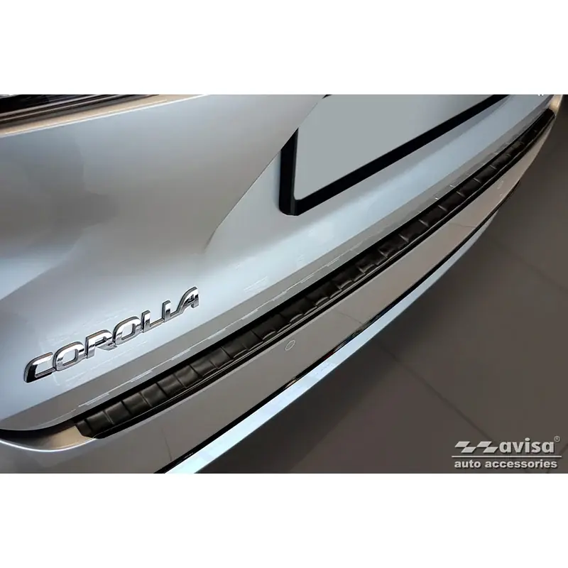 Avisa, Bagkofangerbeskytter, Sort, Rustfritstål, passer til Toyota Corolla XII Combi 2019- (incl. GR Sport) & Suzuki Swace Combi 2020- ‘Ribs‘ | Bedste pris