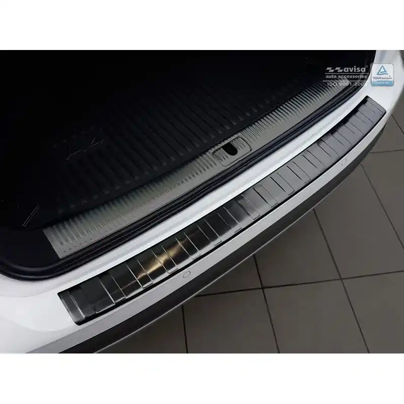 Avisa, Bagkofangerbeskytter, Sort, Rustfritstål, passer til Audi A4 B9 Allroad 2016-2019 & FL 2019- ‘Ribs‘ - Sidste chance