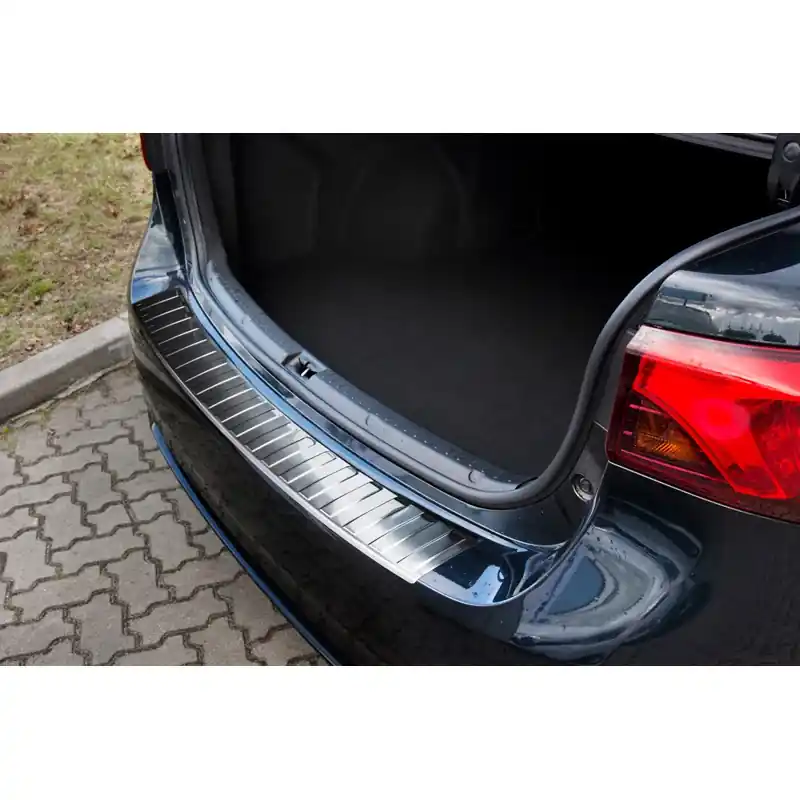 Avisa, Bagkofangerbeskytter, Rustfritstål, passer til Toyota Avensis III Sedan Facelift 2015- ‘Ribs‘ | Rabat